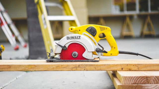 How to Choose a Budget Band Saw